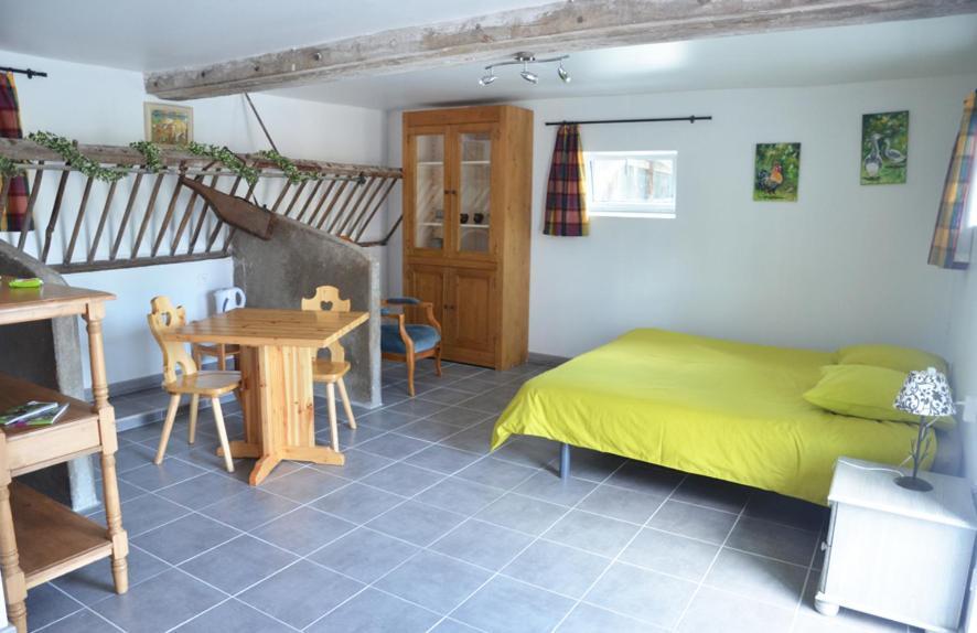 La Petite Ferme Bed and Breakfast Mazé Buitenkant foto